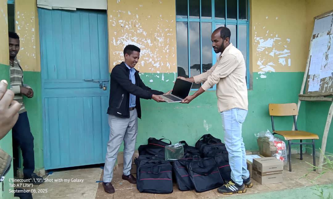Laptop distribution